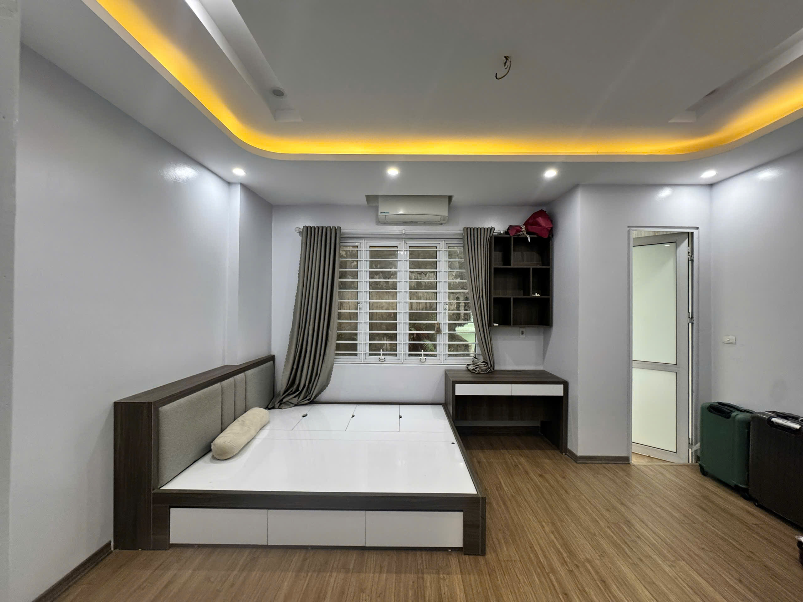 Cho thuê nhà Phố Lĩnh Nam, Hoàng Mai 35m2 x 5 tầng, 3 ngủ, 11 Triệu ở hộ gia đình - Ảnh 1